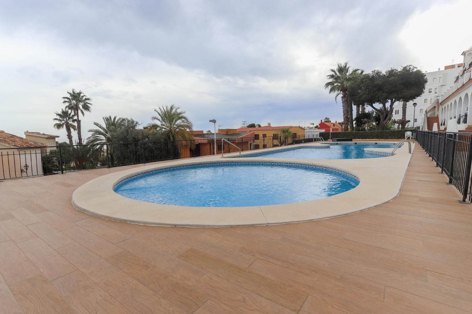 022 - Las Palmeras III - 001 - Comfortholidays Santa Pola Esterno foto