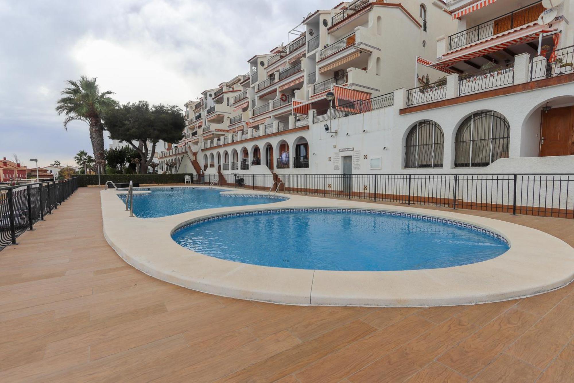 022 - Las Palmeras III - 001 - Comfortholidays Santa Pola Esterno foto